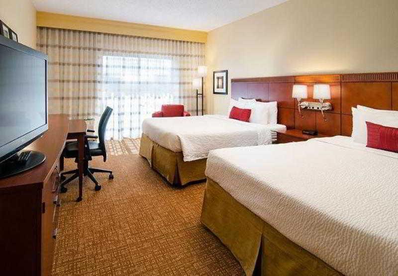 Courtyard Greenville Haywood Mall Bilik gambar